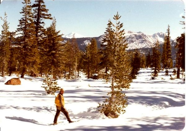 Dale snowshoeing